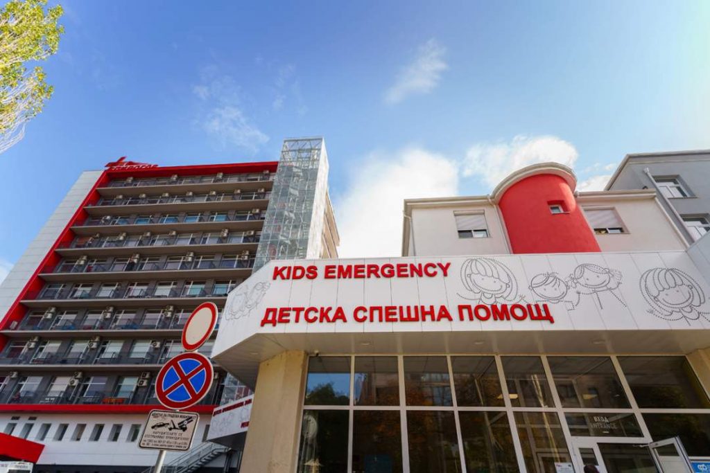 Критично е състоянието на 5-годишното дете, пребито от баща си