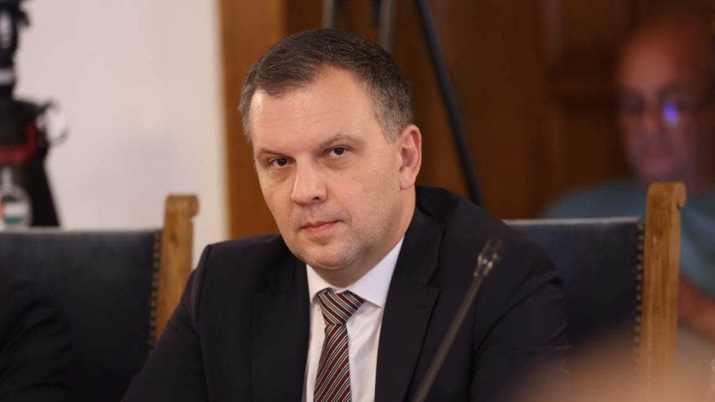 Остър сблъсък между правосъдния министър Николай Найденов и Борислав Сарафов заради избора на нов ВСС