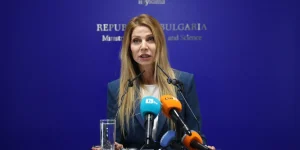 МОН представи нова система за подобряване на училищната дисциплина с карта за личностно развитие и нови специалисти