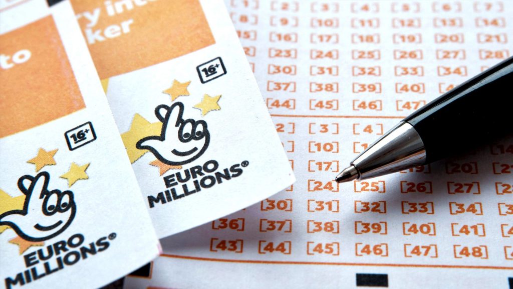 Британец спечели джакпота от 111 милиона паунда от лотарията „Евромилиони“