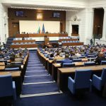 НС одобри промените в Кодекса на труда за новия механизъм за определяне на МРЗ
