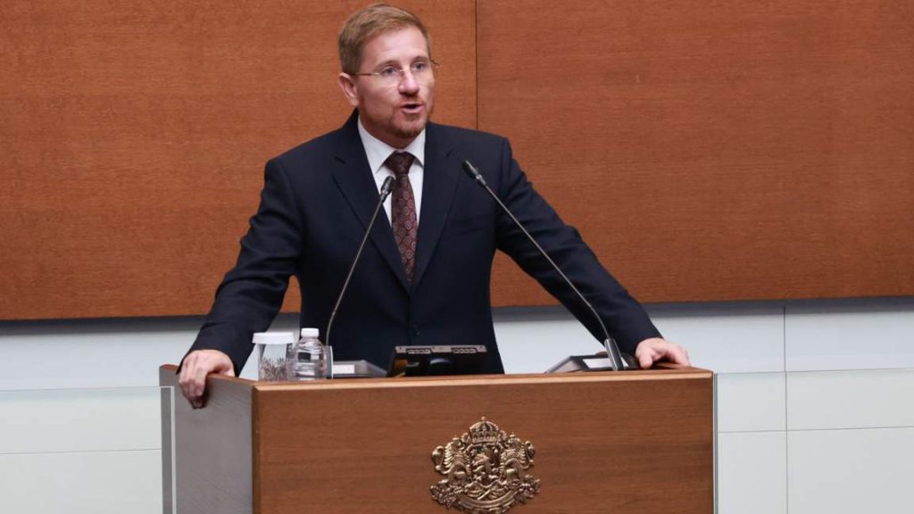 „Възраждане“ предлага да се намали ДДС за горивата