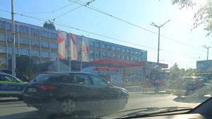 Катастрофа между трамвай и камион на столичен булевард