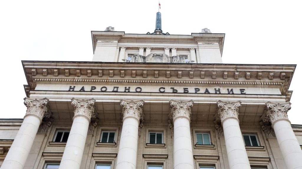 Премахва се продуктовата такса за моторните превозни средства