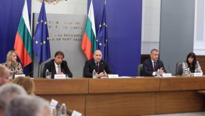 Радев посочи къде ще има концесии за строеж на магистрали и скоростни пътища