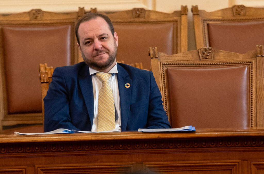 Прокуратурата обвини Борислав Сандов за споразумението с НПО на Ивайло Калушев