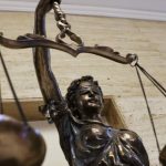 Обвиниха 14-годишния син за убийството на майка му в Пловдив