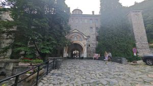 Засилват полицейската охрана в Рилския манастир за Деня на св. Иван Рилски Чудотворец