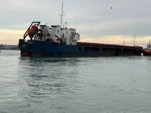 Започнаха огледите на поразения в Черно море кораб „Челси 3“, операцията по изтеглянето му ще струва до 200 000 евро