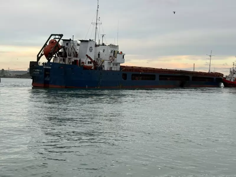 Започнаха огледите на поразения в Черно море кораб „Челси 3“, операцията по изтеглянето му ще струва до 200 000 евро