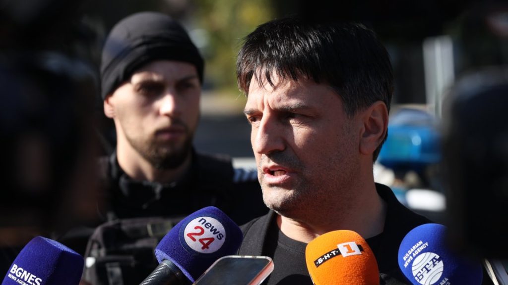Задържаха трима заподозрени за убийството на Слави Бинев
