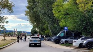 Крайбрежната алея във Варна: спор между регулиран автомобилен достъп и пешеходна зона