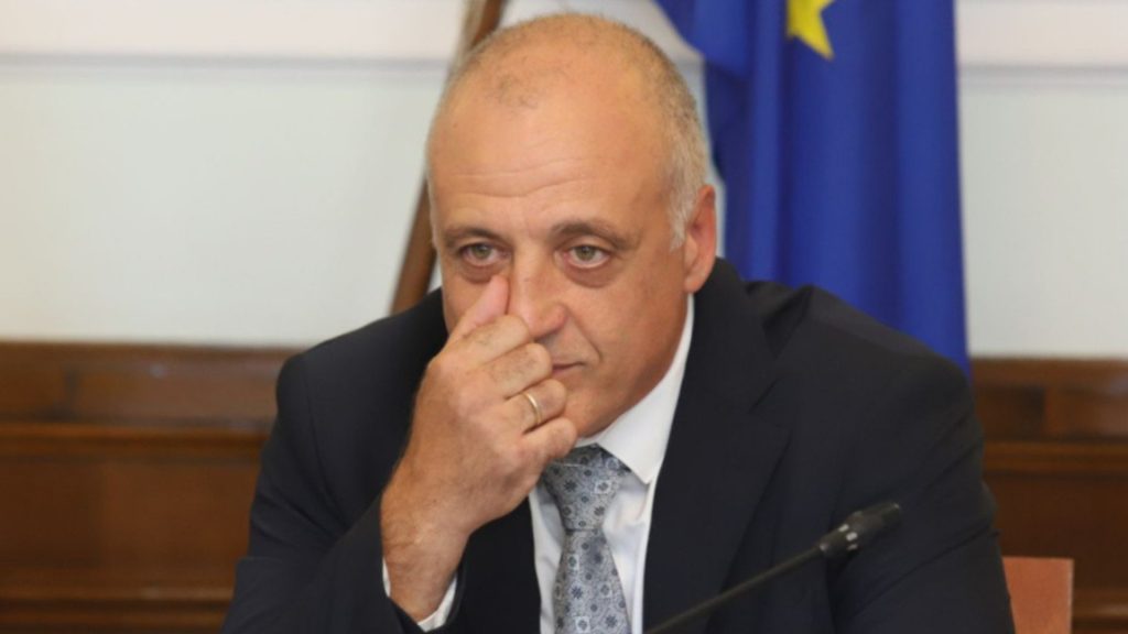 Началникът на НСО ген. Емил Тонев е подал оставка