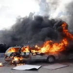Франция въвежда локални вечерни часове след безредиците, „жълтите жилетки“ готвят нов протест