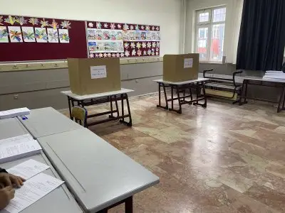 Рекордно ниска избирателна активност в съседна Турция – празни секции и коридори