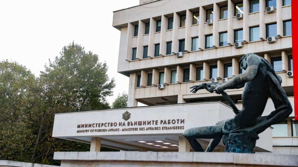 Президентските избори в чужбина протичат нормално и без затруднения