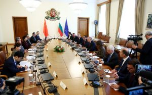 Радев предложи България да бъде транспортна и енергийна връзка между Китай и Европа