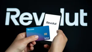 Технически проблеми с Revolut затрудняват потребители в цяла Европа