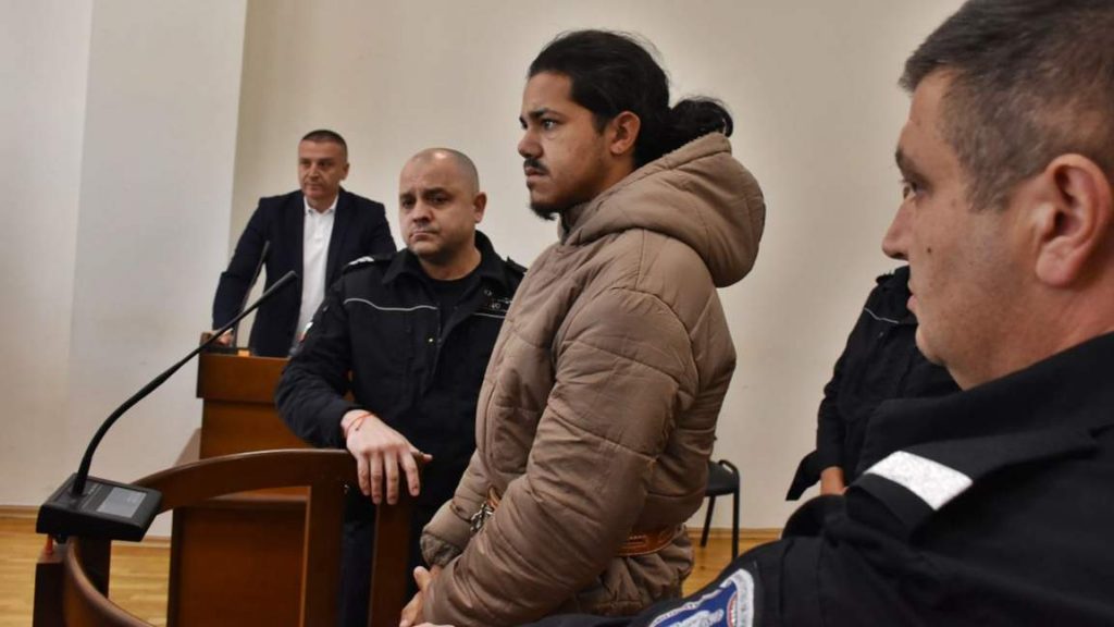 Окръжният съд в Хасково задържа под стража 21-годишен, обвинен в убийство