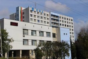 Трима от евакуираните моряци от "Челси 3" са във Военноморска болница - Варна